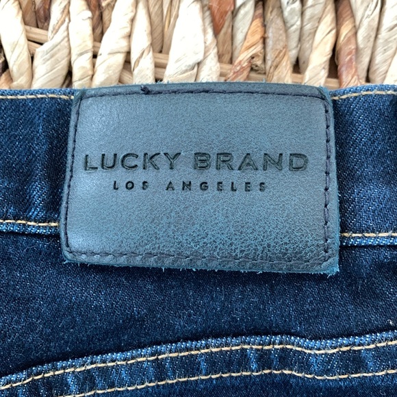 Lucky Brand 363 Vintage Straight Leg Jean - Picture 6 of 16